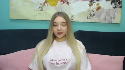 Snapshot of milanasii chatting on 03.12.26 Milana online show from 03.12.26