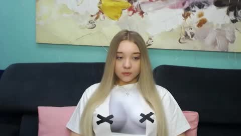 Snapshot of milanasii chatting on 03.21.26 Milana online show from 03.21.26