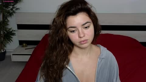 Snapshot of milania_hot_foxy chatting on 12.05.24 Mila online show from 12.05.24