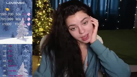 Snapshot of milania_hot_foxy chatting on 01.10.25 Mila online show from 01.10.25