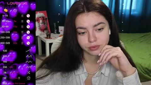 Snapshot of milania_hot_foxy chatting on 02.22.25 Mila online show from 02.22.25