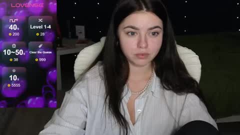 Snapshot of milania_hot_foxy chatting on 02.22.25 Mila online show from 02.22.25