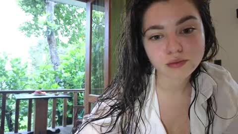 Snapshot of milania_hot_foxy chatting on 02.28.25 Mila online show from 02.28.25