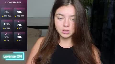 Snapshot of milania_hot_foxy chatting on 09.15.25 Mila online show from 09.15.25