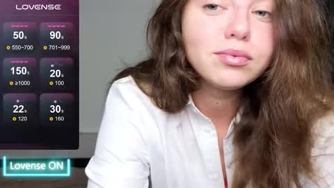 Snapshot of milania_hot_foxy chatting on 10.02.25 Mila online show from 10.02.25