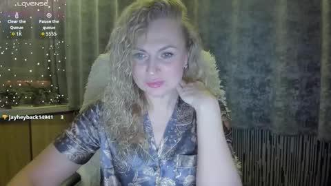 milanna_x online show from 12.15.25