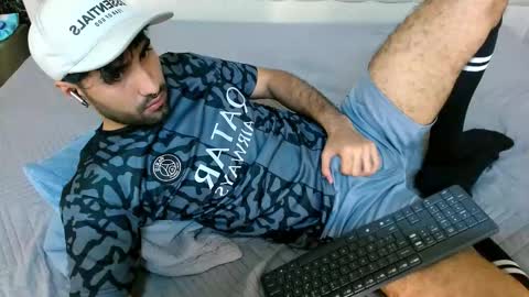 milanzaire online show from 12.15.25