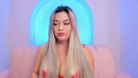 Snapshot of milaowens chatting on 04.23.26 Sexy Mila online show from 04.23.26