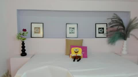 Snapshot of milarose4 chatting on 01.04.25 Mila Rose online show from 01.04.25