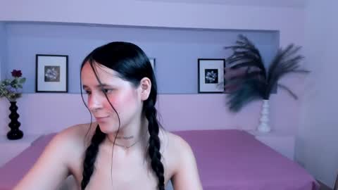 Snapshot of milarose4 chatting on 01.05.25 Mila Rose online show from 01.05.25