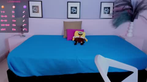 Snapshot of milarose4 chatting on 01.12.25 Mila Rose online show from 01.12.25