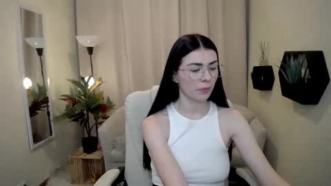 Snapshot of milasecretsss chatting on 01.18.26 milasecretsss online show from 01.18.26