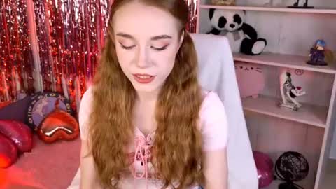 Snapshot of milasiren chatting on 06.23.26 Mila online show from 06.23.26