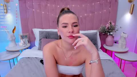 Mia online show from 03.01.25