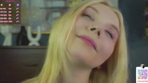 Snapshot of mildredbain chatting on 02.23.25 Mila online show from 02.23.25