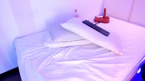 Milena  online show from 12.31.24