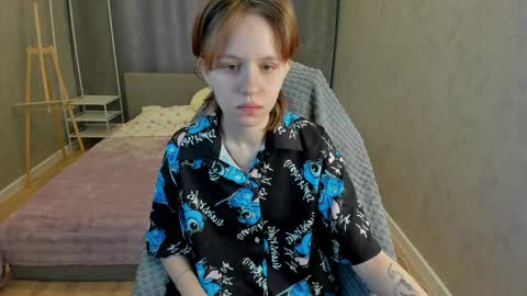 Snapshot of milena_milyan chatting on 04.12.26 Milena online show from 04.12.26