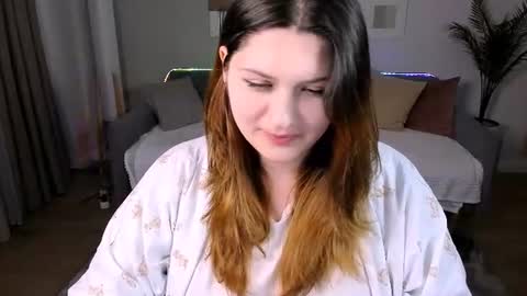 Snapshot of milenafiery chatting on 06.29.26 milenafiery online show from 06.29.26