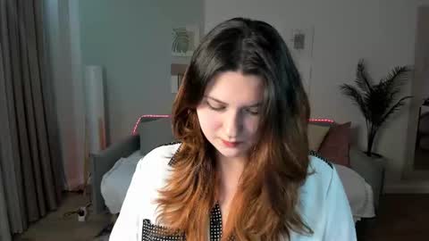Snapshot of milenafiery chatting on 06.30.26 milenafiery online show from 06.30.26