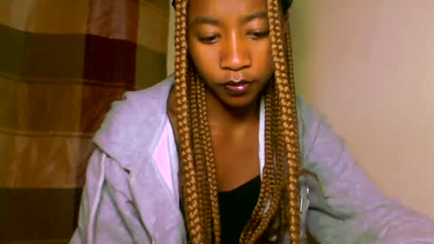 Snapshot of milennah chatting on 07.12.26 milennah online show from 07.12.26