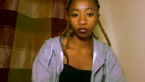 Snapshot of milennah chatting on 07.13.26 milennah online show from 07.13.26