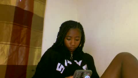 Snapshot of milennah chatting on 07.20.26 milennah online show from 07.20.26