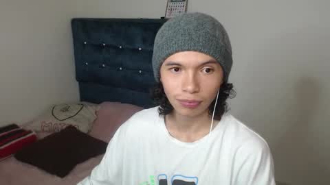 Snapshot of milesxoxo6969 chatting on 10.18.25 milesxoxo6969 online show from 10.18.25