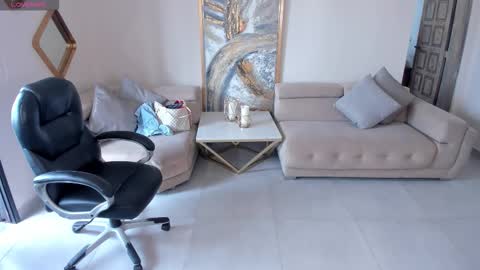 Miley Cruz  IG miley model23 online show from 10.17.25