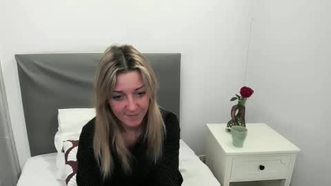 MileyTop online show from 02.04.26