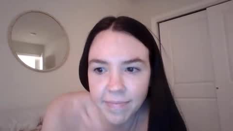 Snapshot of milf4you6 chatting on 11.26.25 milf4you6 online show from 11.26.25