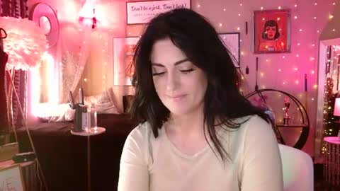 Snapshot of milf_lacey chatting on 07.15.26 Milf Lacey online show from 07.15.26