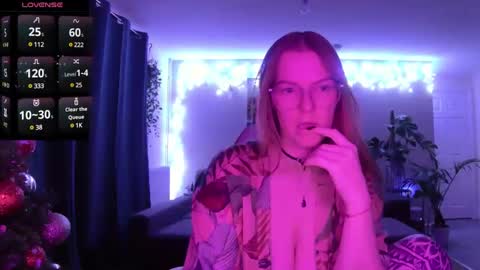 Milf Tara36 online show from 12.27.24