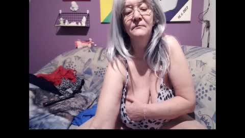 Milfchantal online show from 02.12.25