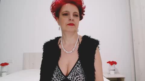 Milfsupreme online show from 12.07.24