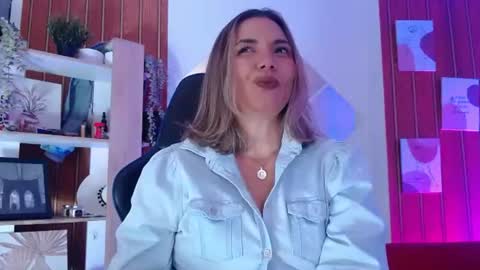 Snapshot of milfsecret69 chatting on 07.29.26 Sara online show from 07.29.26