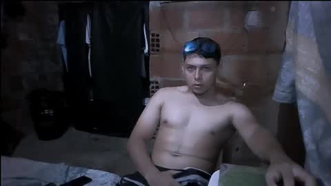 Snapshot of milk_boy25 chatting on 10.07.25 milk_boy25 online show from 10.07.25