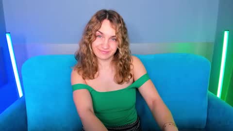 milkablond online show from 02.17.25