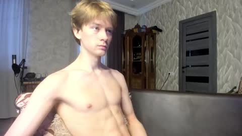 Snapshot of milkiwy chatting on 02.07.26 Isaac online show from 02.07.26