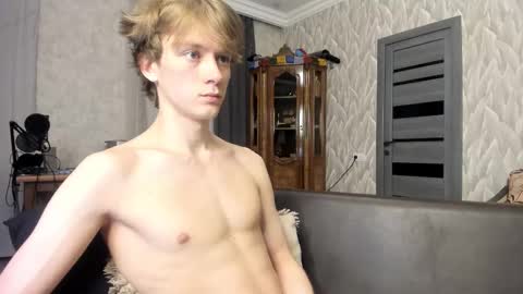 Snapshot of milkiwy chatting on 02.25.26 Isaac online show from 02.25.26