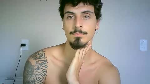 Snapshot of milkoffee chatting on 01.21.25 milkoffee online show from 01.21.25