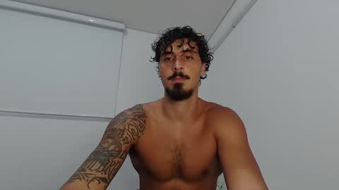 Snapshot of milkoffee chatting on 02.18.26 milkoffee online show from 02.18.26