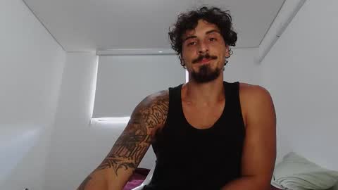 Snapshot of milkoffee chatting on 02.21.26 milkoffee online show from 02.21.26