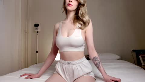 milky__way_ online show from 01.04.25