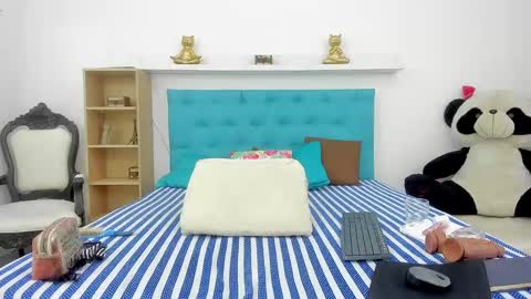 milky_emma online show from 01.16.25