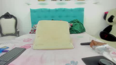 milky_emma online show from 02.05.25