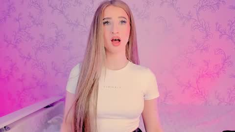 Vivian online show from 01.03.25