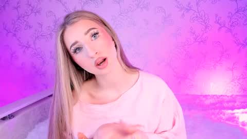 Vivian online show from 01.10.25