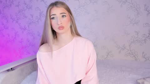 Vivian online show from 01.11.25