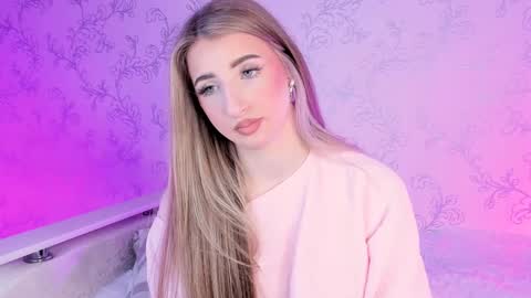 Vivian online show from 01.11.25