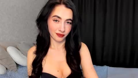 Snapshot of milla__moore chatting on 09.30.25 milla moore online show from 09.30.25